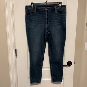 Old Navy WOW skinny ankle jeans size 16 in EUC